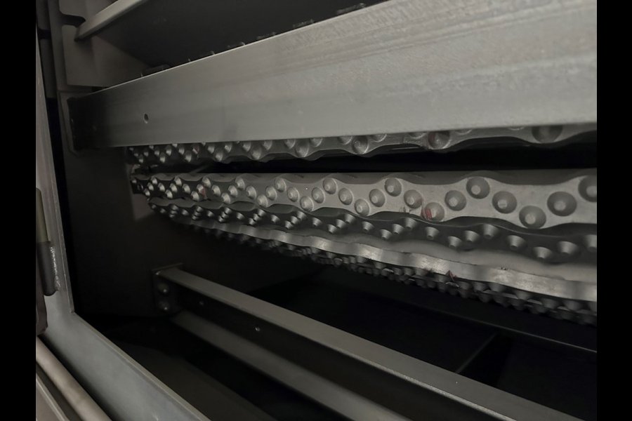 Detailed Pictures of Rosler Rubber Belt Tumble Shot Blast Machine DCMP-5647