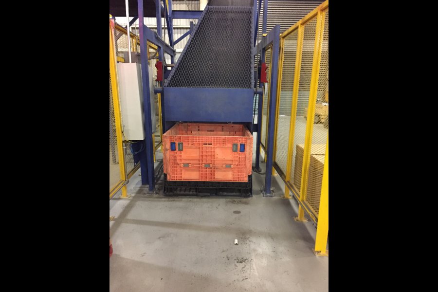 Detailed Pictures of Rosler Rubber Belt Tumble Shot Blast Machine DCMP-5647