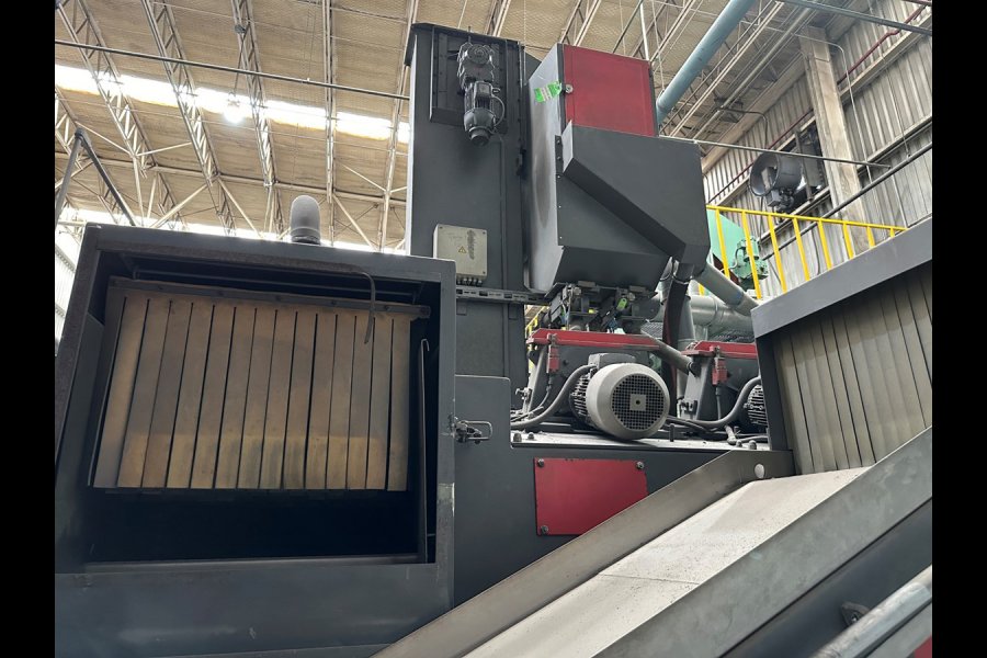 Detailed Pictures of Rosler Rubber Belt Tumble Shot Blast Machine DCMP-5647