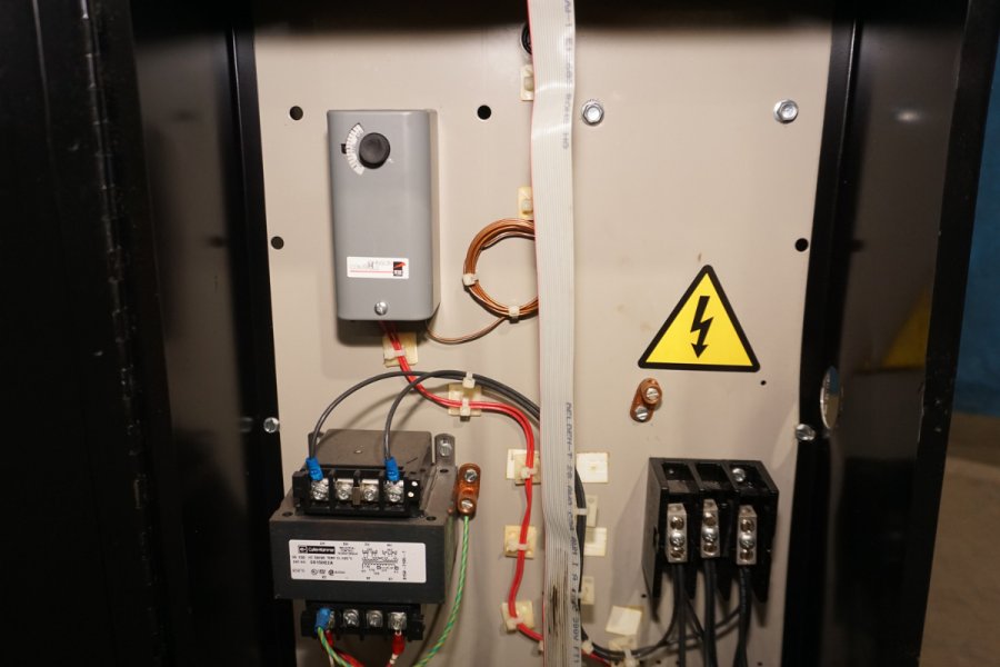 Detailed Pictures of Conair Single Zone Hot Oil Heater Unit DCMP-5648 Detailed Pictures of Conair Single Zone Hot Oil Heater Unit DCMP-5648