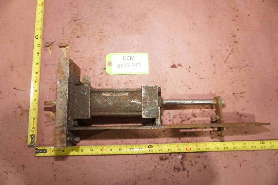 Detailed Pictures of Techmire Multi-slide Hot Chamber Miniature Die Cast Machine DCMP-5673 Detailed Pictures of Techmire Multi-slide Hot Chamber Miniature Die Cast Machine DCMP-5673